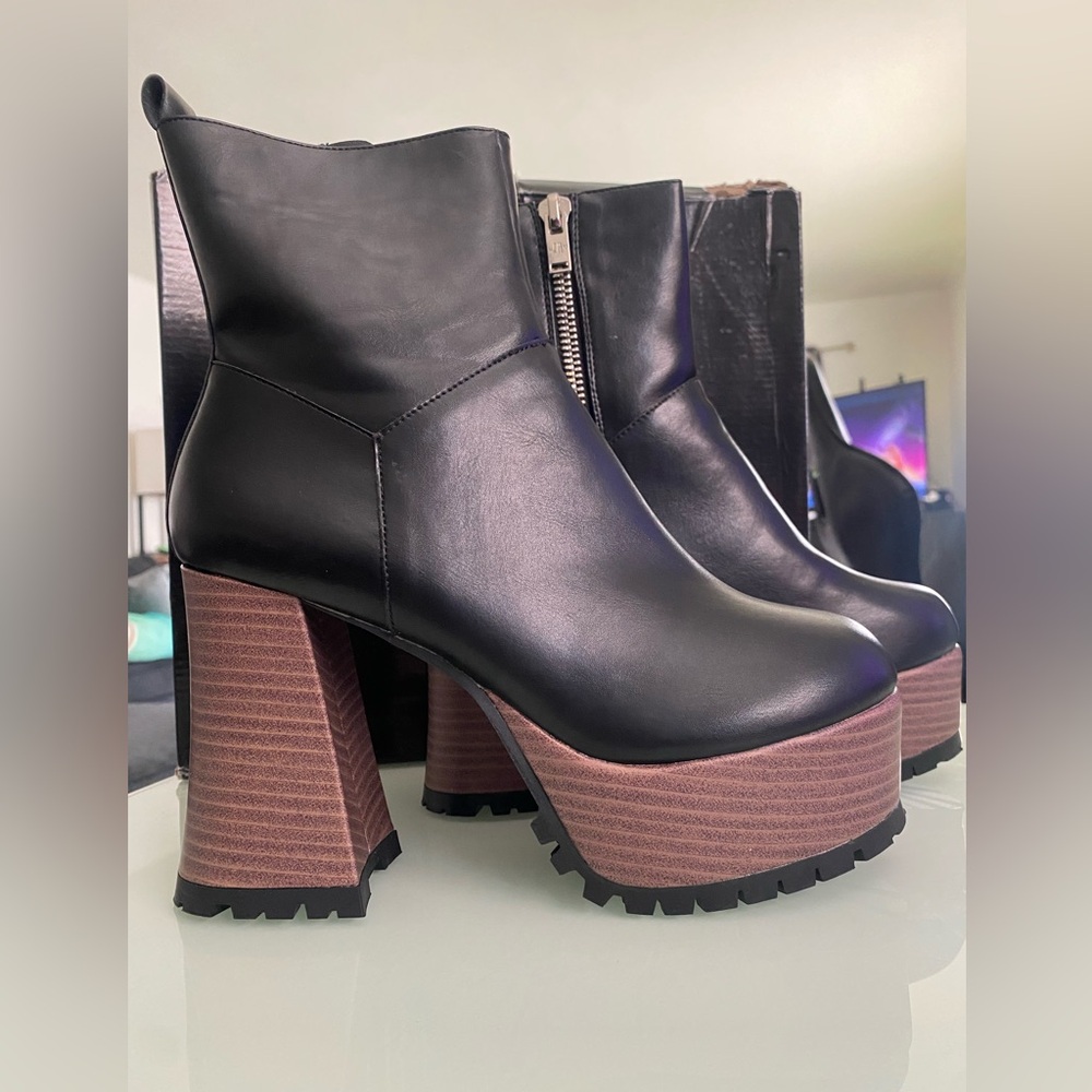 DOLLS KILL Current Mood boots NEVER WORN